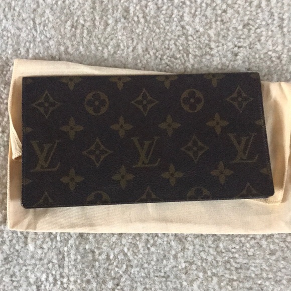 Louis Vuitton Handbags - Louis Vuitton Vintage Checkbook
